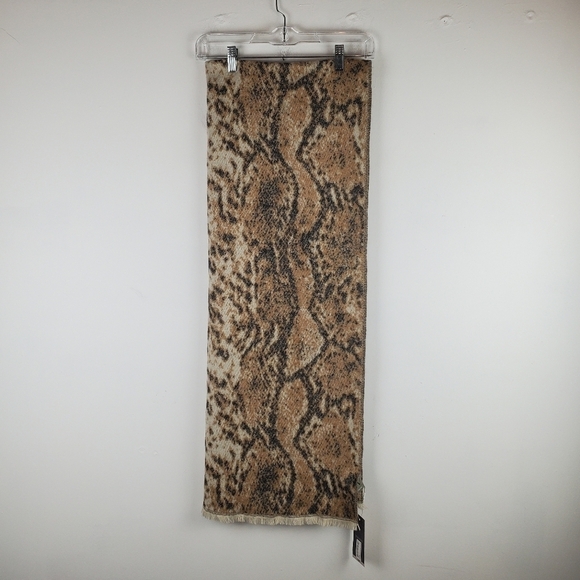 Worthington‎ Blanket Scarf Snakeprint Acrylic Raw Edge Tan Black New with tags - Picture 5 of 7